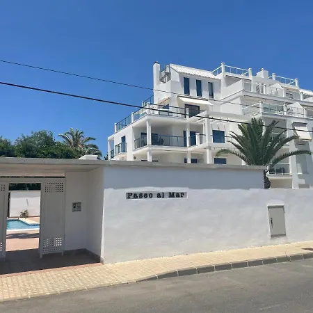 Apartamento 4 Personas, Amplias Terrazas Y 2Oo Mt De La Playa Denia Exterior photo