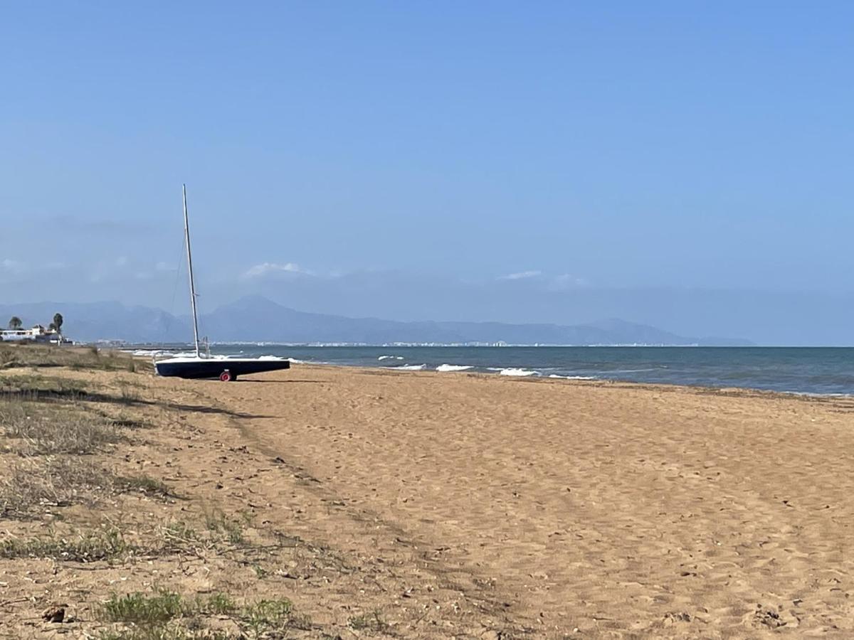 4 Personas, Amplias Terrazas Y 2oo Mt De La Playa Denia