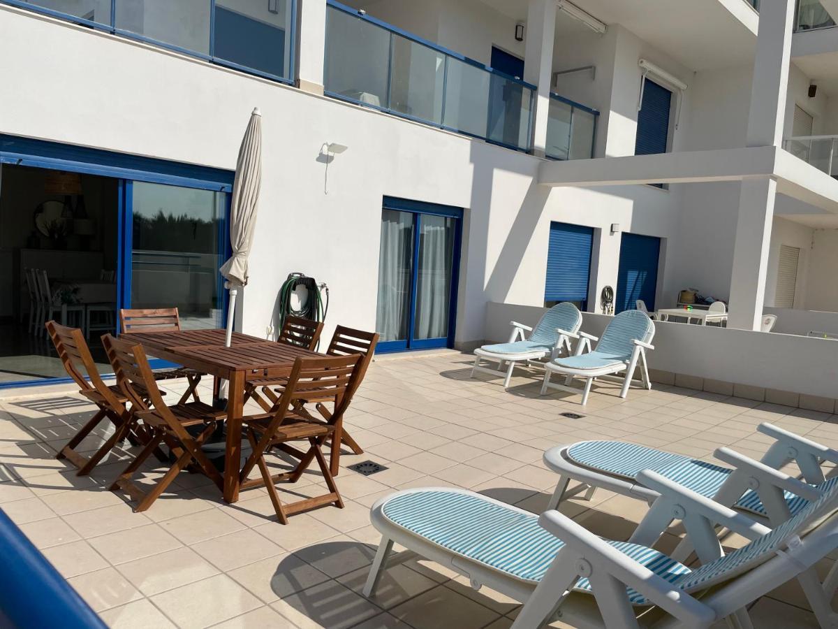 4 Personas, Amplias Terrazas Y 2oo Mt De La Playa Apartment *