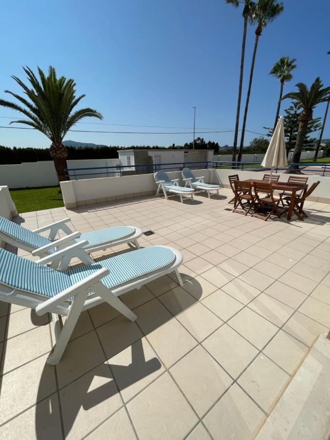 4 Personas, Amplias Terrazas Y 2oo Mt De La Playa Apartment Denia